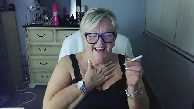 BridgetBlueEyesのライブXXXチャット