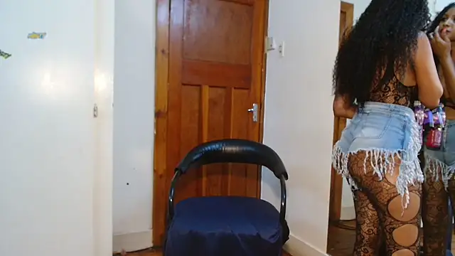 Moreish-06: онлайн-секс-чат