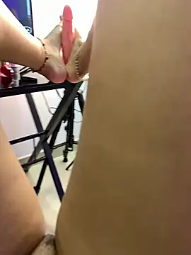 Miaafoxx__'s Live XXX Chat