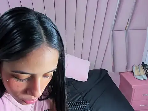 XXX chat uživo modela hazel_18_