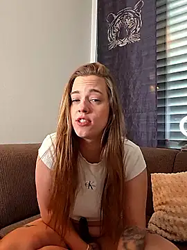 Luna_Lynn Chat XXX live