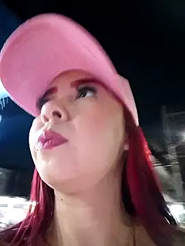 Chat +18 de KathaDanger ao vivo