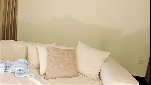 Jingbonnie 网络视讯表演