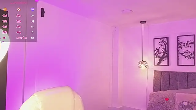 Abigaiil__ds élő XXX-chatje