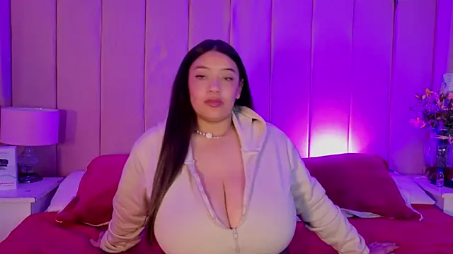 MollyBigBoobs12 即時 XXX 聊天