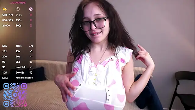 HannaHayles 现场XXX聊天