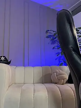 Frank_Farrell 即時 XXX 聊天