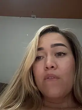 Danielavegax: απευθείας συνομιλία ΧΧΧ