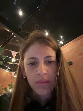 alana15 Pertunjukan Webcam