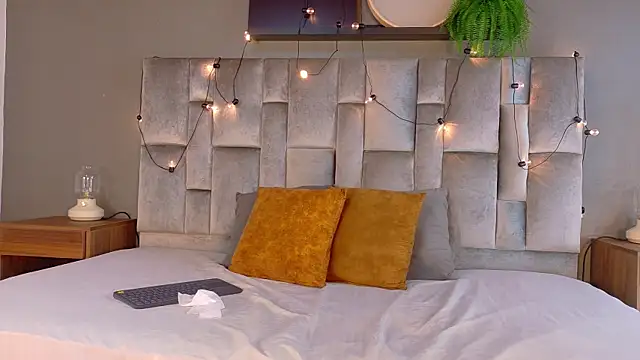 XXX chat uživo modela JaylaScott__