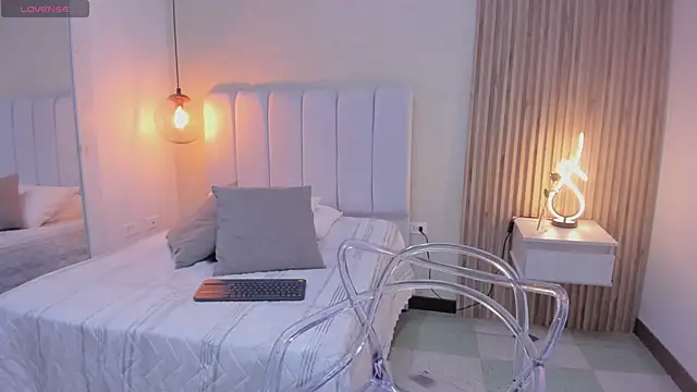 عرض كام Scarletgod