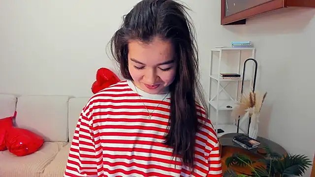 Chatroom XXX en direct de ShanaYock