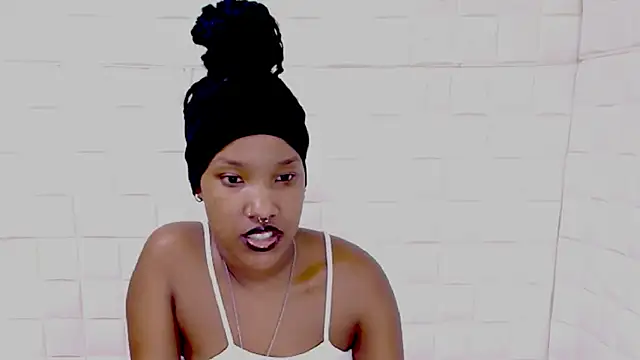 Czat XXX na żywo – EroticSexyPrada