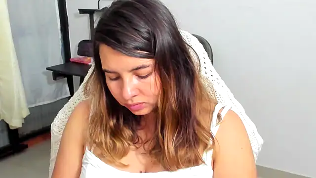 Czat XXX na żywo – __Emma__11__Lecat_