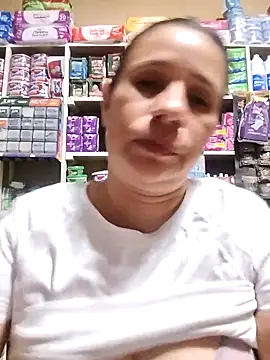 MIA-LARIOS: απευθείας συνομιλία ΧΧΧ