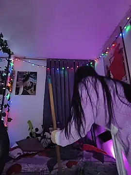 Bella-Gema: απευθείας συνομιλία ΧΧΧ