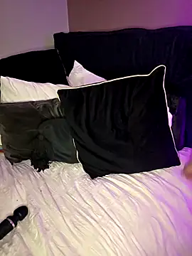 LovelyLucinda's Webcam Show