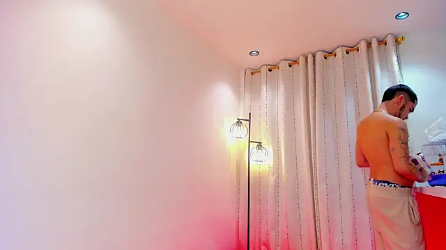 TheBatMansion Adlı Modelin Web Kamerası Şovu