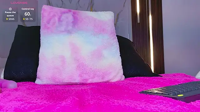 mia_099 Chat XXX in diretta