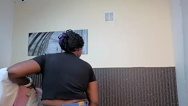 chanel_brunette Chat XXX in diretta