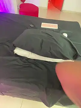 Czat XXX na żywo – ZahhyFrequency