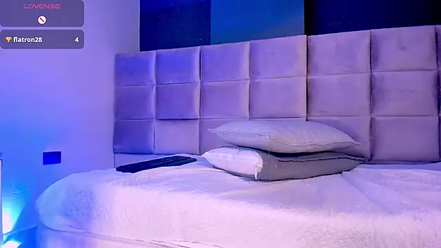 Shayla27's Live XXX Chat