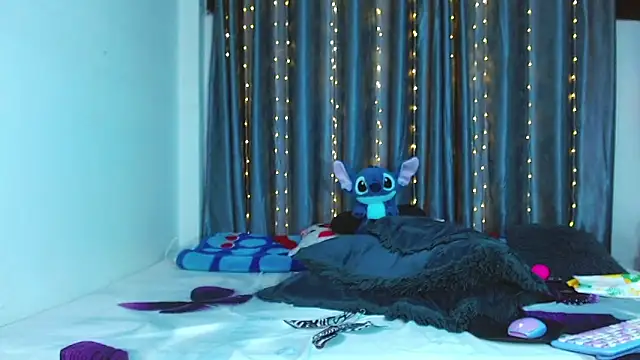 Kenisha_Sweet 网络视讯表演