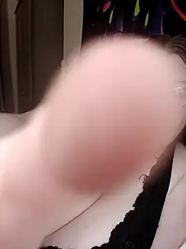 Sexycurvyemilyy: онлайн-секс-чат