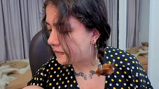 Niaa_Stark: онлайн-секс-чат