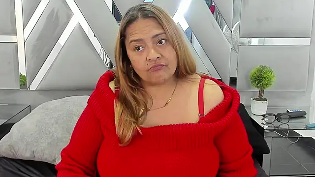 MonzerratBoyer: онлайн-секс-чат