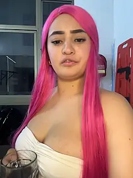 Antonella_Julieta 网络视讯表演