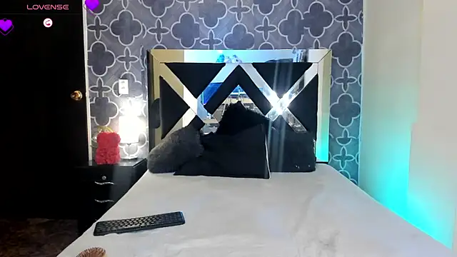 Show de AdelleCruzze na webcam