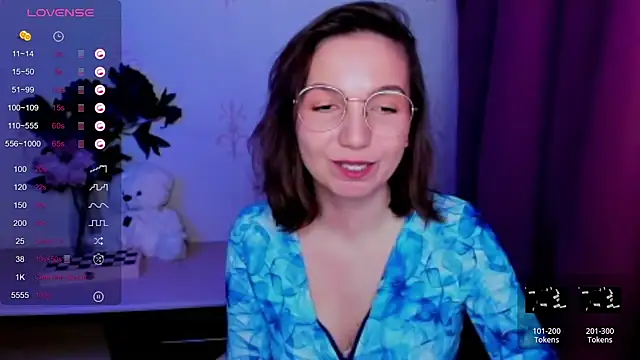 KindHazelHere_ live XXX chat