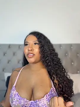 Chat XXX en directo de izzybelmonth12