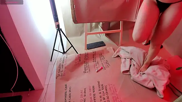 Chatroom XXX en direct de AnnyCruise149