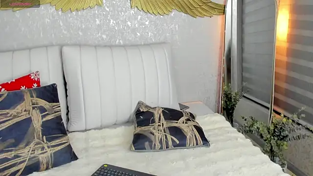 EmmaFerrary Live XXX Chat