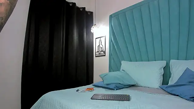 Mia_Reyesjs লাইভ XXX চ  ্যাট