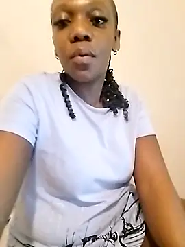 InnocentSlutXx 现场XXX聊天