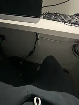 awesomemilkss webkamerás műsora