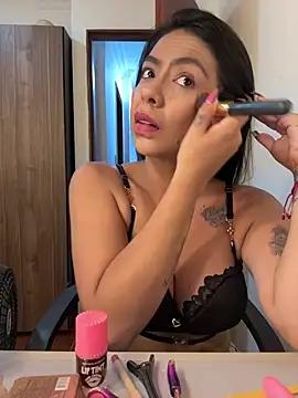 Noa_rousse01's Webcam Show