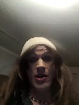 MaddyC6992's Webcam Show