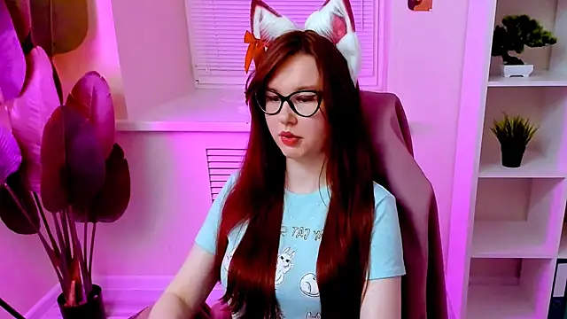 CarolGiggly: онлайн-секс-чат