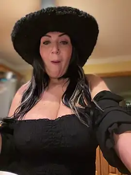 LittleMissEeve's Live XXX Chat