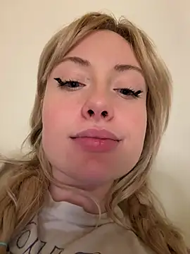 seeunexttuesday Adlı Modelin Canlı XXX Sohbeti