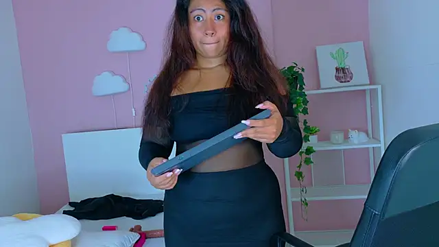 SeleneGibson__'s Live XXX Chat