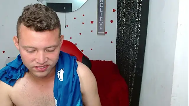 แชท XXX สดของ sven_fox723