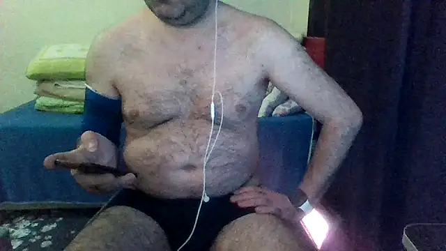 st206boy Show in webcam