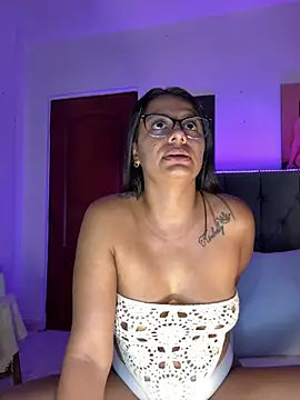 Онлайн чат XXX ema_zoe