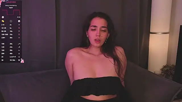 Pokazy przed kamerką – EmmyNoel