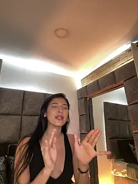 BrigitteVons' Live XXX Chat